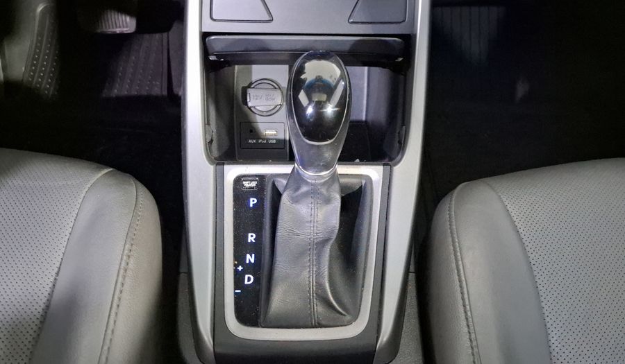 Hyundai Elantra 1.8 LIMITED TECH NAVI AT Sedan 2015