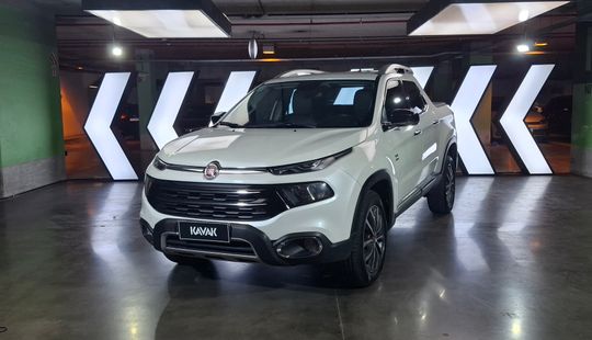 Fiat • Toro