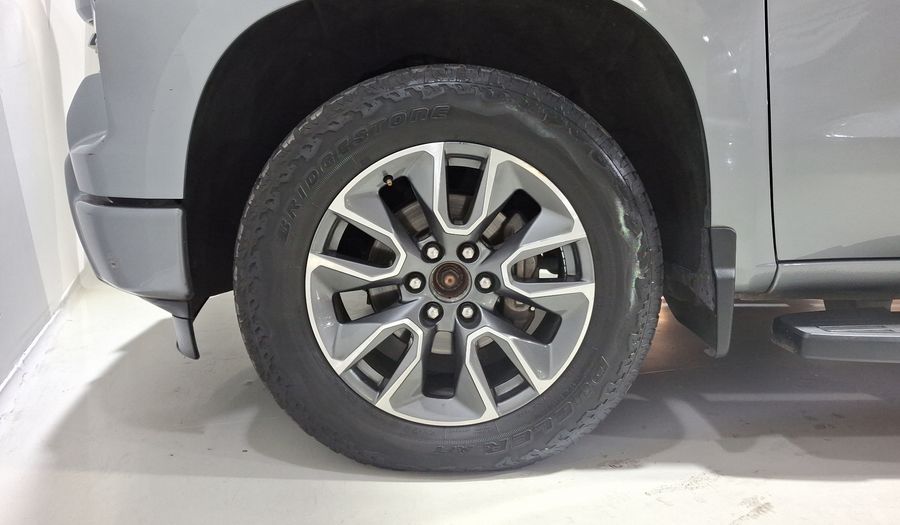 Chevrolet Cheyenne 5.3 CHEYENNE RST CREW CAB B 4WD Pickup 2024