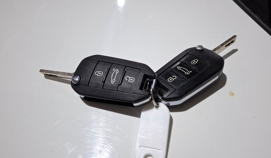 Peugeot 301 1.6 ALLURE PLUS Sedan 2017