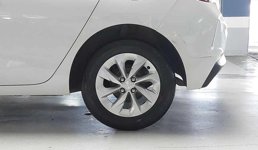 Chevrolet Onix 1.0 LT Hatchback 2023