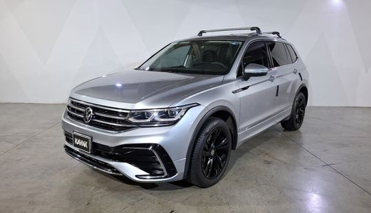 Volkswagen • Tiguan