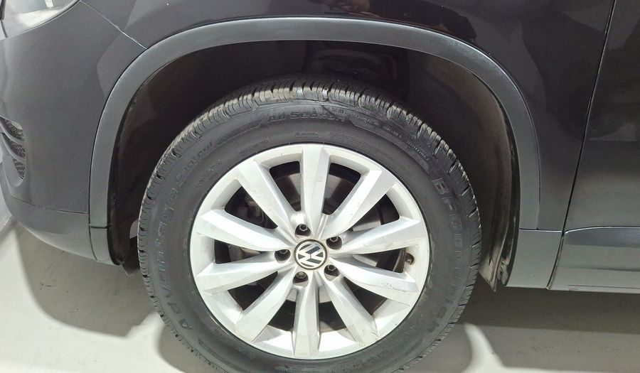 Volkswagen Tiguan 2.0 PAQUETE SPORT & STYLE Suv 2017