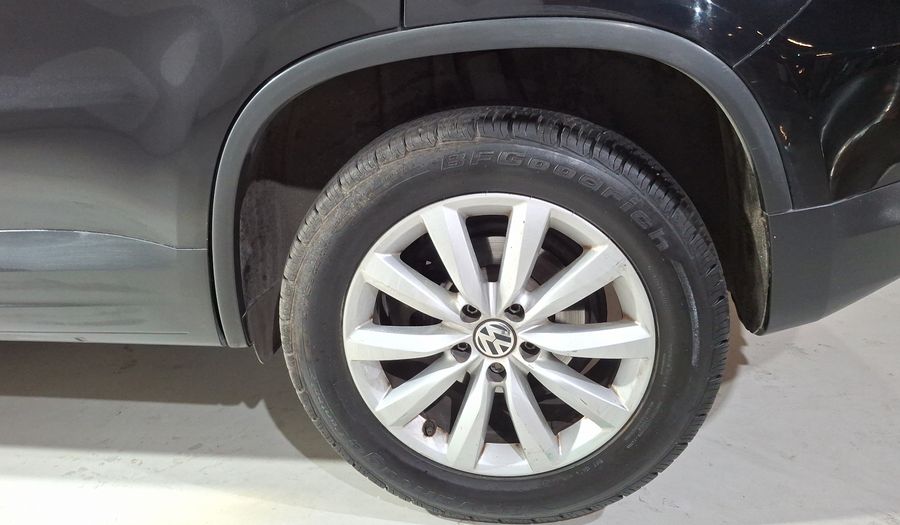 Volkswagen Tiguan 2.0 PAQUETE SPORT & STYLE Suv 2017