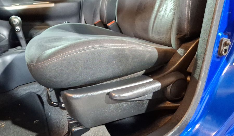 Nissan March 1.6 ADVANCE AT Hatchback 2016