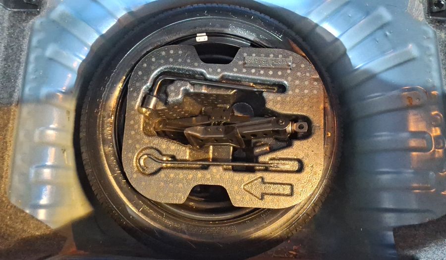 Nissan March 1.6 ADVANCE AT Hatchback 2016