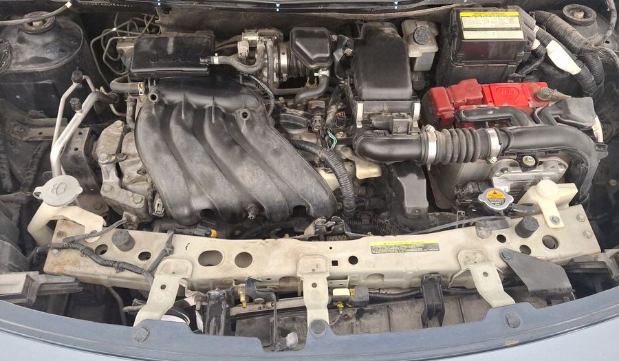 Nissan Versa 1.6 SENSE TA AC Sedan 2015