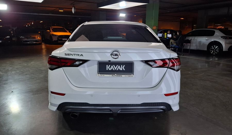 Nissan Sentra 2.0 SR CVT Sedan 2021