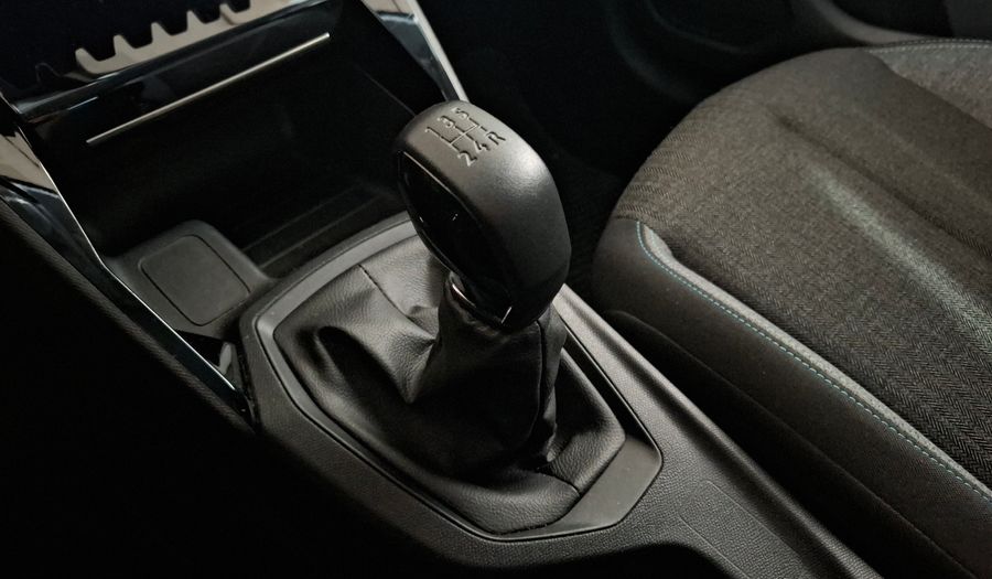 Peugeot 208 1.6L STYLE Hatchback 2023