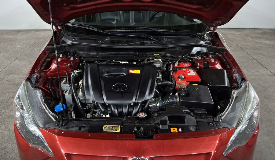 Toyota Yaris 1.5 R XLE AT Sedan 2017