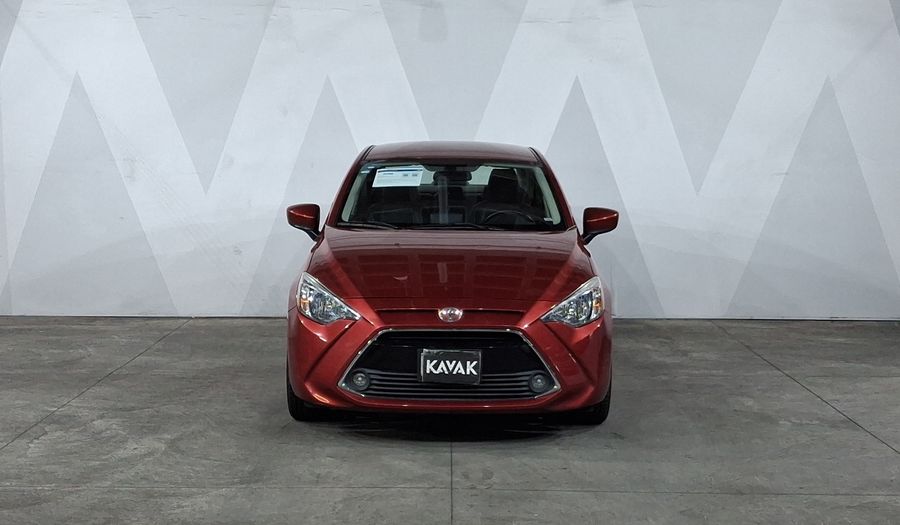 Toyota Yaris 1.5 R XLE AT Sedan 2017