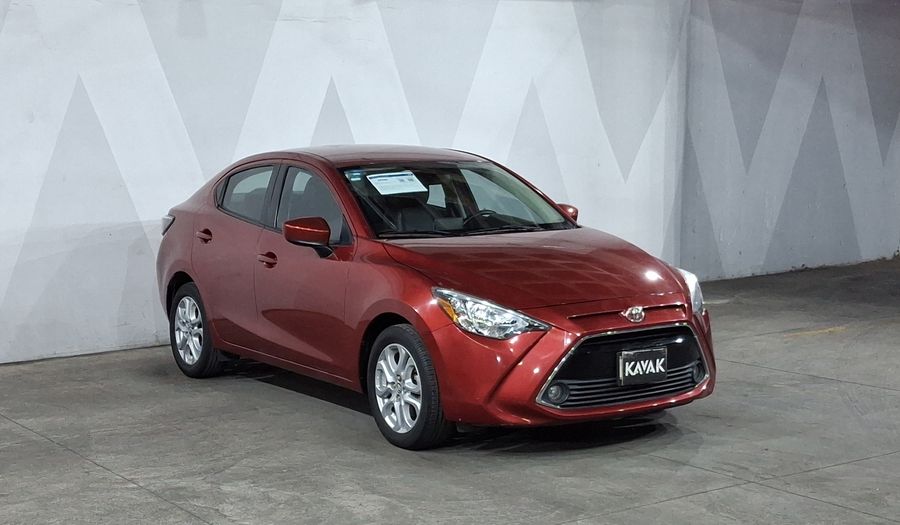 Toyota Yaris 1.5 R XLE AT Sedan 2017