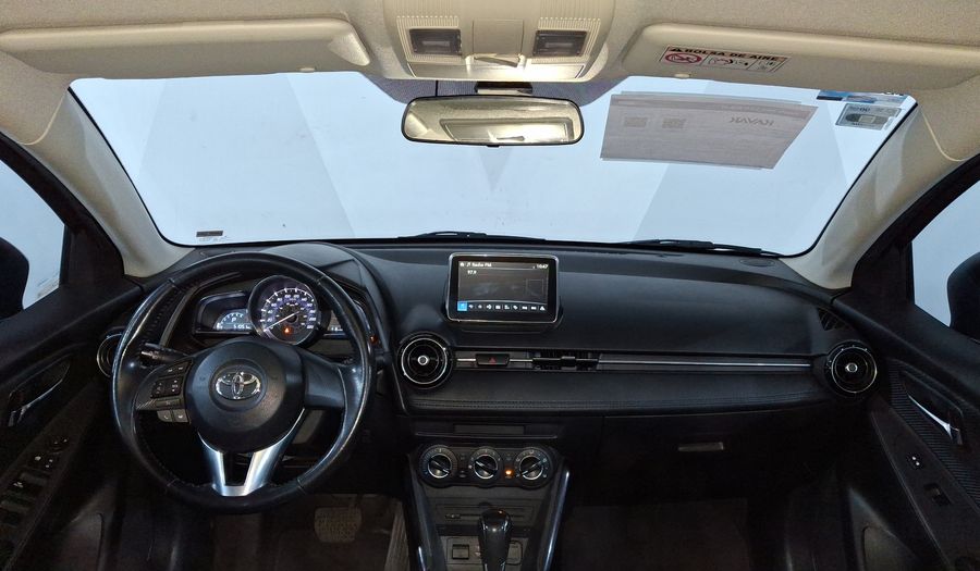 Toyota Yaris 1.5 R XLE AT Sedan 2017