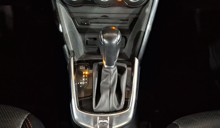 Toyota Yaris 1.5 R XLE AT Sedan 2017