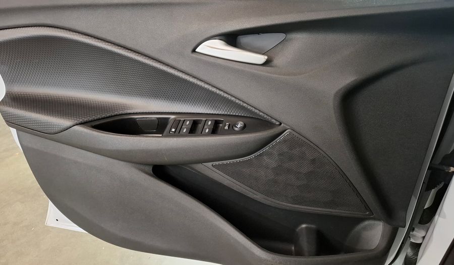 Chevrolet Onix 1.0 TURBO LTZ AUTO Hatchback 2025