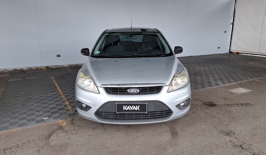 Ford Focus Ii 2.0 TREND PLUS Hatchback 2011
