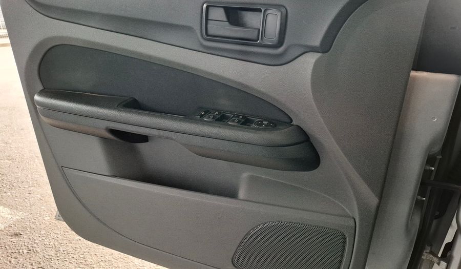 Ford Focus Ii 2.0 TREND PLUS Hatchback 2011