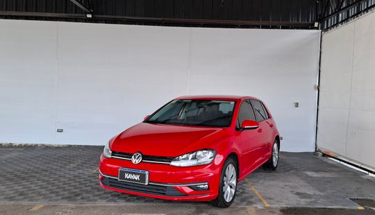 Volkswagen • Golf