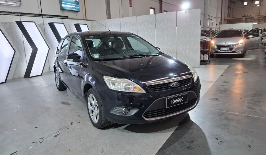 Ford Focus Ii 2.0 GHIA Hatchback 2011
