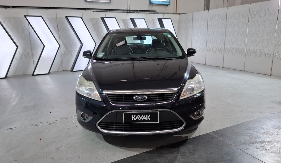 Ford Focus Ii 2.0 GHIA Hatchback 2011