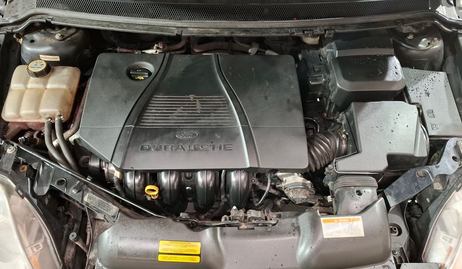 Ford Focus Ii 2.0 GHIA Hatchback 2011