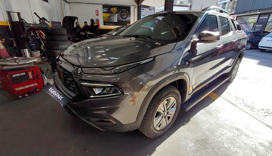Fiat • Toro