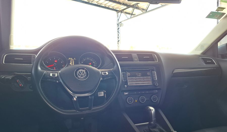 Volkswagen Vento 2.5 LUXURY TIPTRONIC Sedan 2015