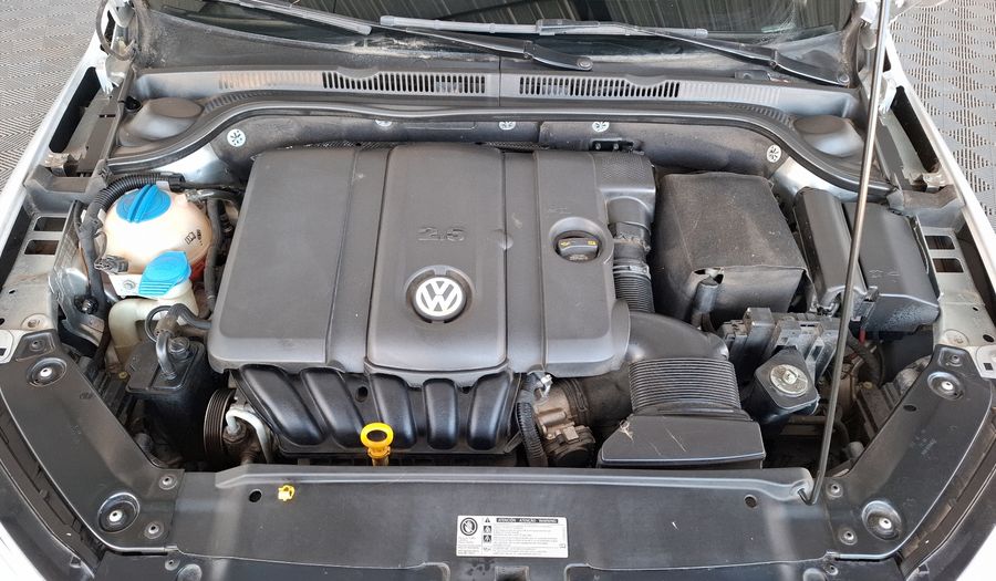 Volkswagen Vento 2.5 LUXURY TIPTRONIC Sedan 2015