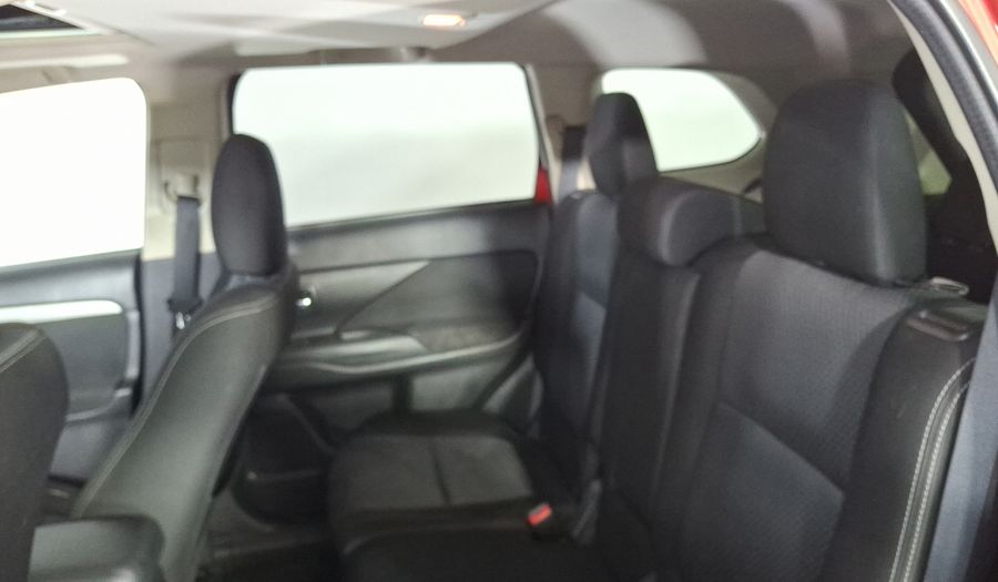 Mitsubishi Outlander 2.4 SE + Suv 2016
