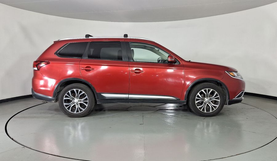 Mitsubishi Outlander 2.4 SE + Suv 2016