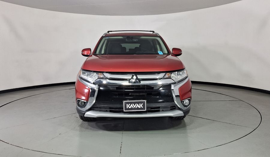 Mitsubishi Outlander 2.4 SE + Suv 2016