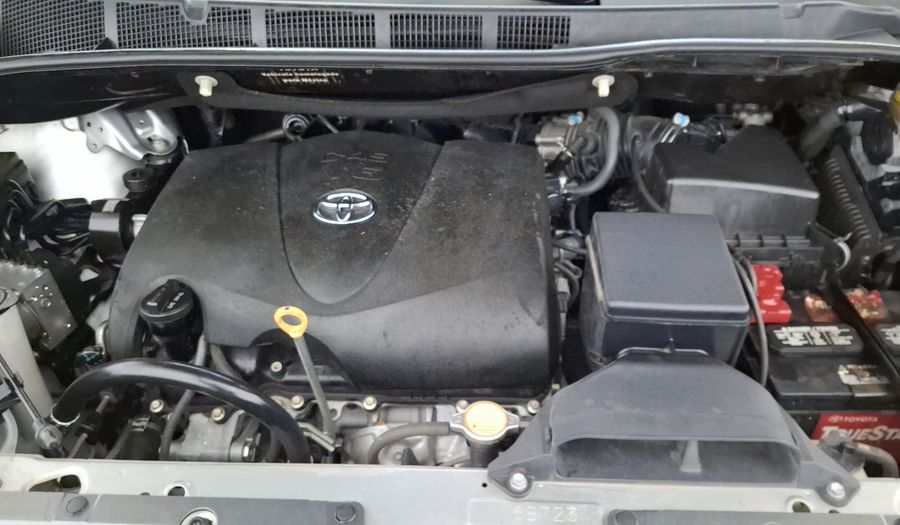 Toyota Sienna 3.5 XLE PIEL AUTO Minivan 2019
