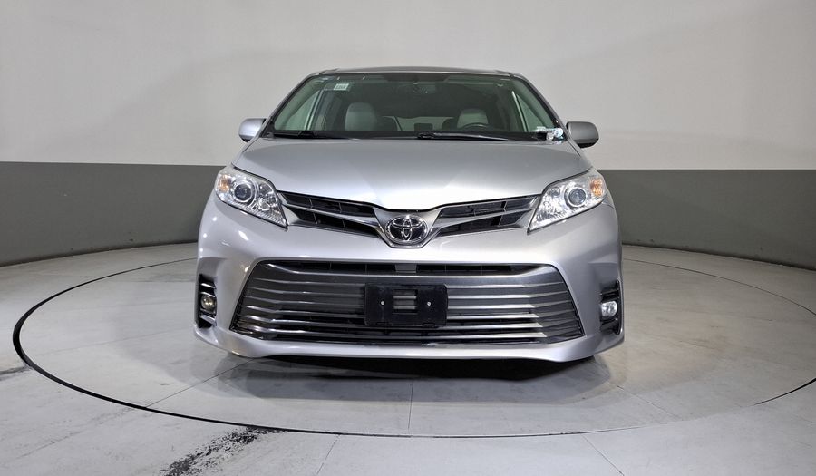 Toyota Sienna 3.5 XLE PIEL AUTO Minivan 2019