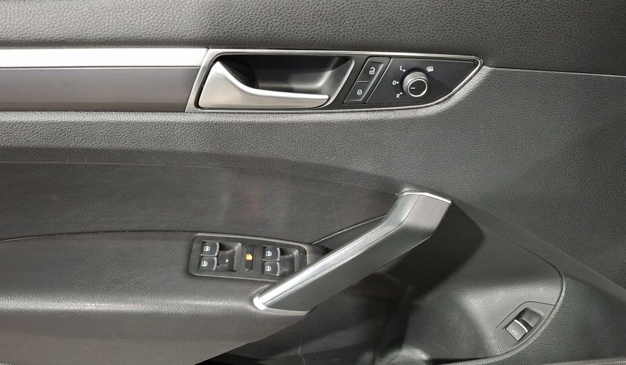 Volkswagen Passat 2.5 HIGHLINE Sedan 2016