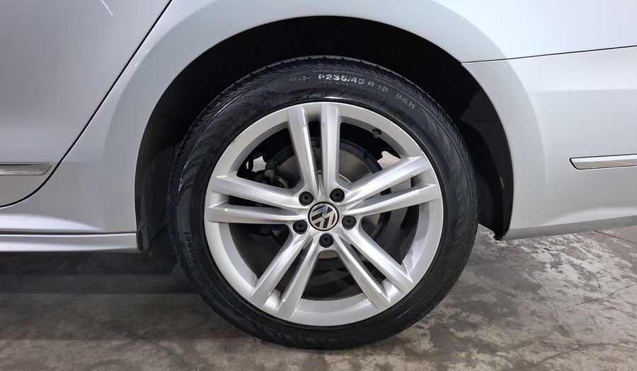 Volkswagen Passat 2.5 HIGHLINE Sedan 2016