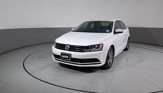Volkswagen • Jetta