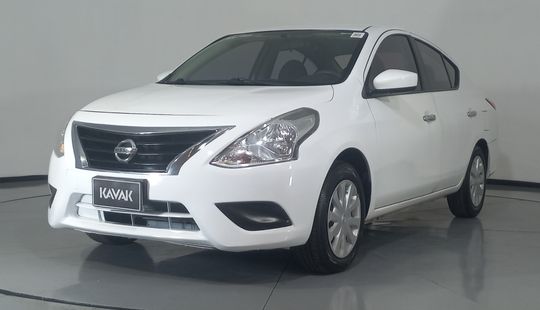 Nissan • Versa