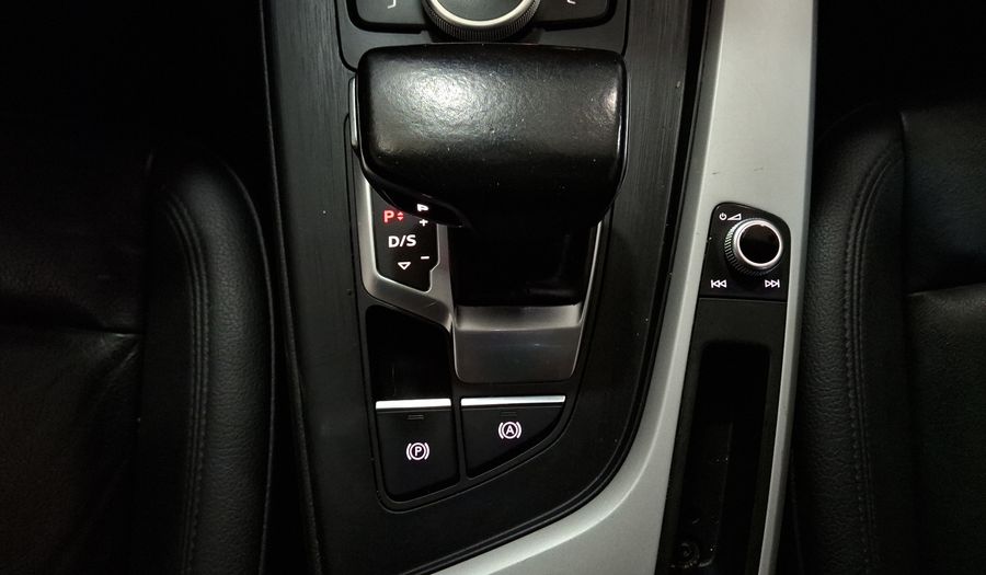 Audi A4 2.0 TFSI DYNAMIC S-TRONIC Sedan 2017