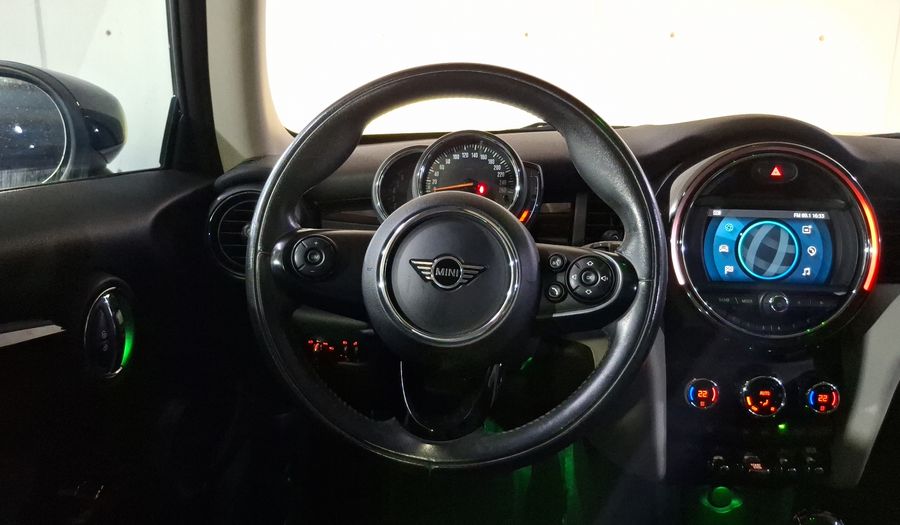 Mini Cooper 1.5 COOPER CHILI DCT Hatchback 2021