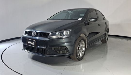 Volkswagen • Vento