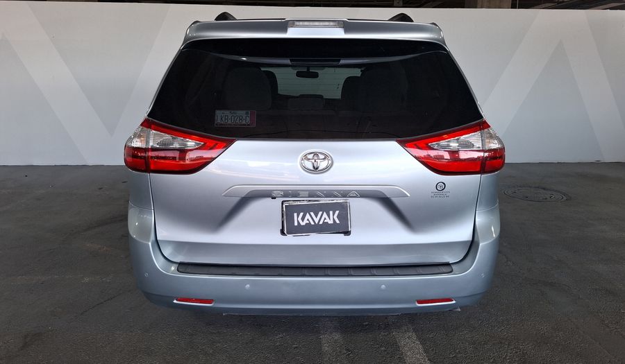 Toyota Sienna 3.5 XLE AUTO Minivan 2020