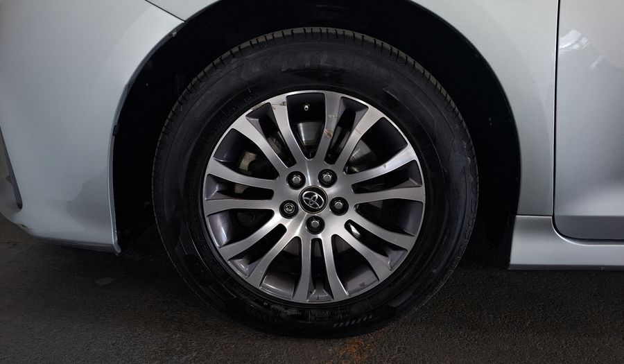 Toyota Sienna 3.5 XLE AUTO Minivan 2020