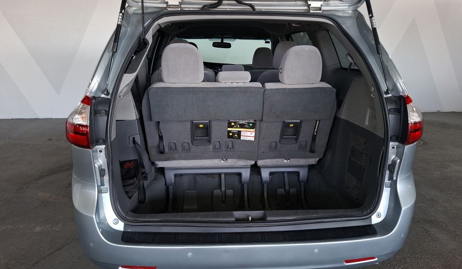 Toyota Sienna 3.5 XLE AUTO Minivan 2020