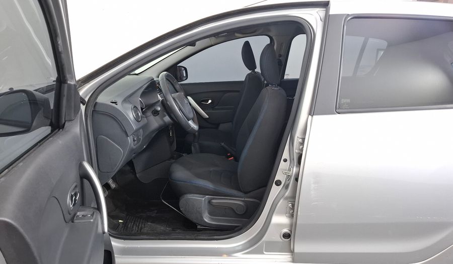 Renault Sandero 1.6 PRIVILEGE Hatchback 2017