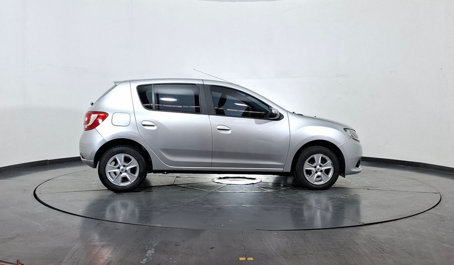 Renault Sandero 1.6 PRIVILEGE Hatchback 2017