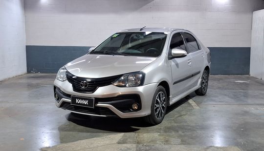 Toyota • Etios