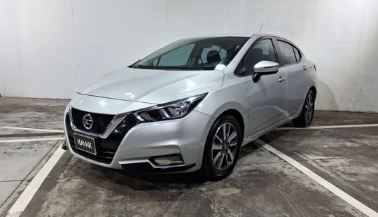 Nissan • Versa
