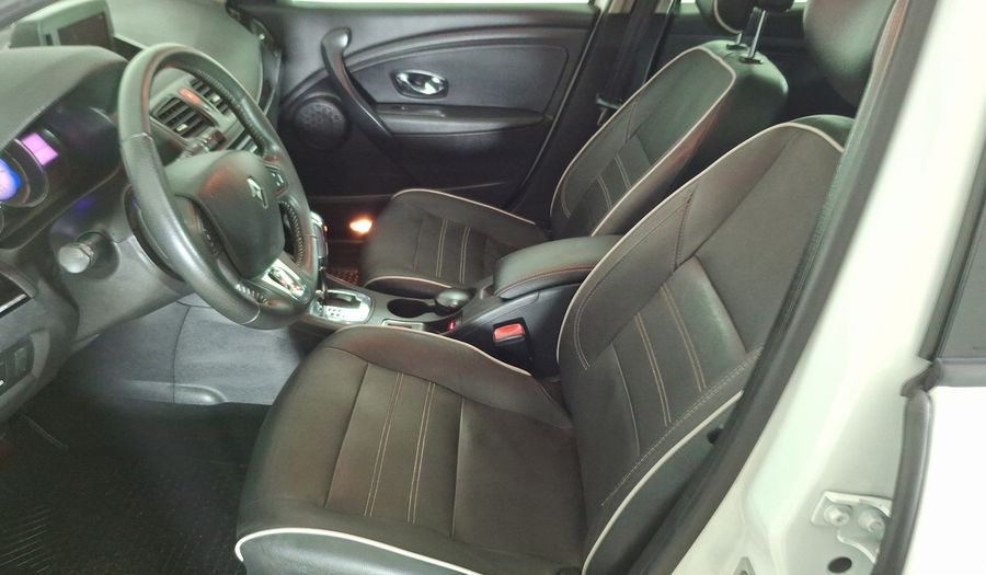 Renault Megane 2.0 16V CVT DYNAMIQUE PACK Hatchback 2014