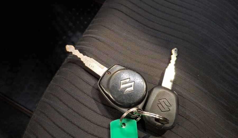 Suzuki Swift 1.4 GL Hatchback 2012