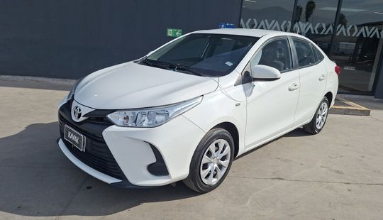 Toyota • Yaris